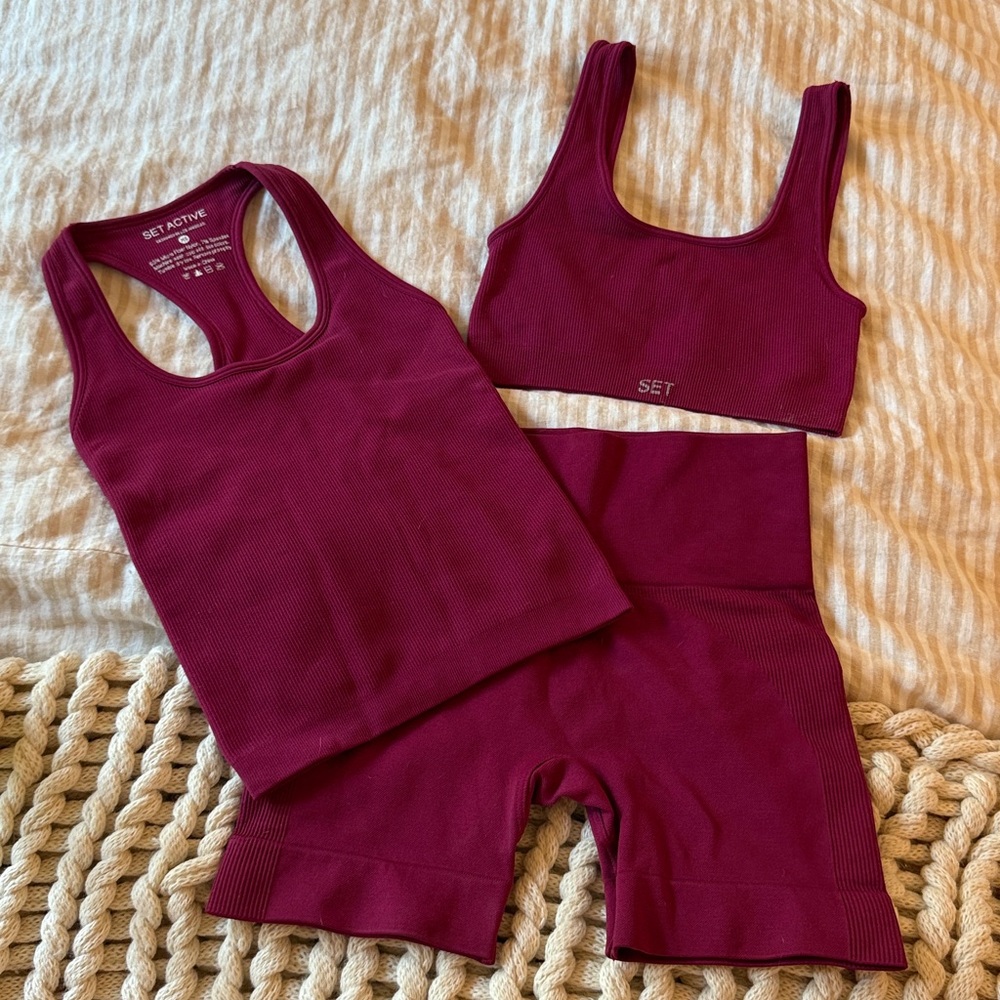 SET Active Deep Red Fitness Ensemble